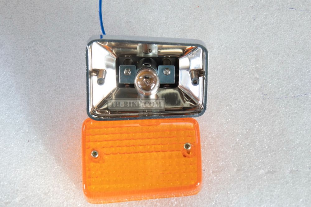 Turn light C50-70-90, Front (L + R) one pair set. Copy. Made in Thailand