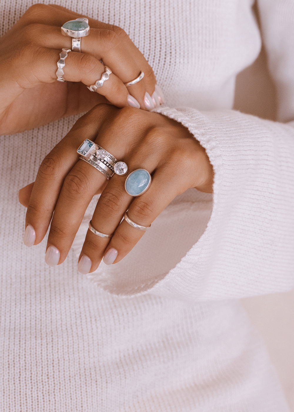 Кольцо «Дуо» с овальным аквамарином и белым топазом