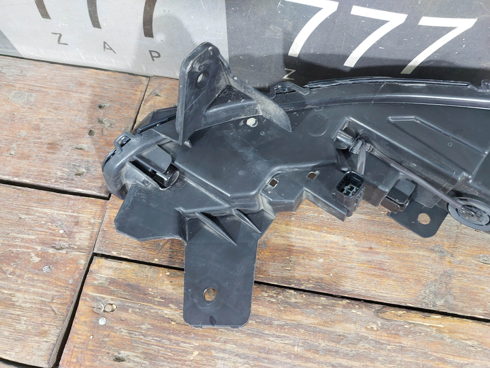 Указатель поворота левый Omoda C5 22-нв Б/У Оригинал 605000813AA