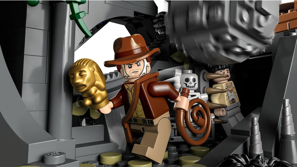 Конструктор LEGO  Indiana Jones 77015 Храм Золотого Идола