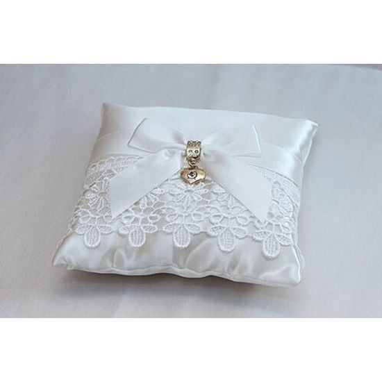 Подушечка для колец квадратная белая 15х15см №1542.120