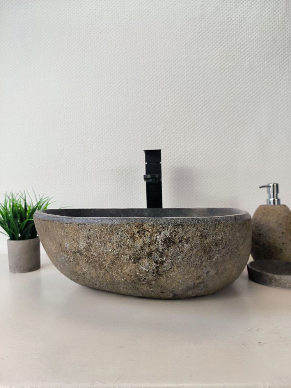 Раковина из речного камня RS-65985 45х34х15 из натурального камня