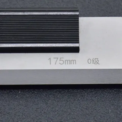 Лекальная линейка кл. точн. 0 ножевидной формы 175 мм