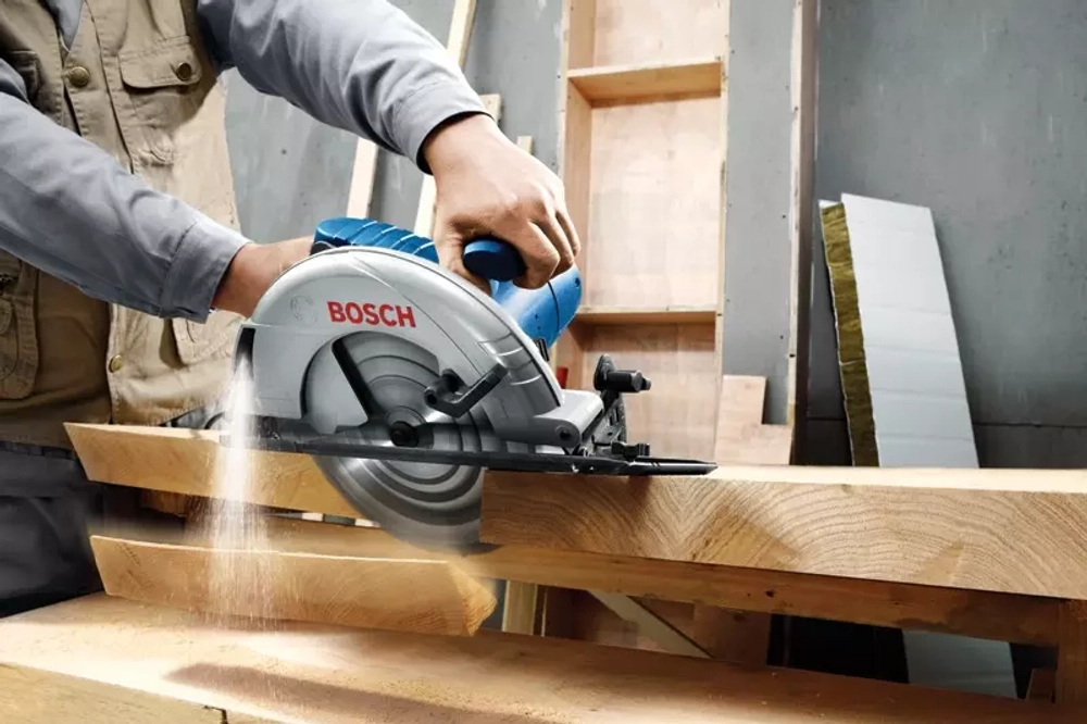Дисковая пила BOSCH GKS 235 TURBO 06015A2001
