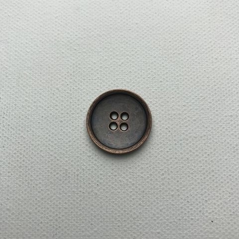 Пуговица медь темная 36  Р24