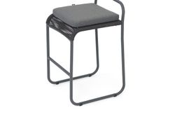 "Ането" стул барный плетеный из роупа, каркас алюминий темно-серый (RAL7024) муар, роуп темно-серый круглый, ткань темно-серая 027