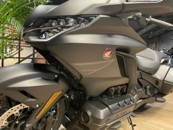 Honda GL 1800 Gold Wing Bagger "50th Anniversary" DCT