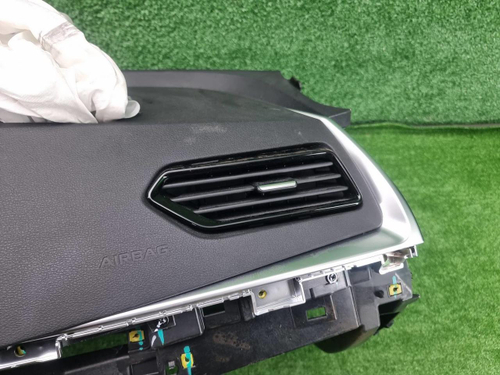 Торпедо Geely Tugella (2019-2024)