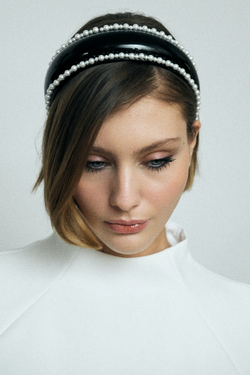 Объемный ободок из лаке с жемчугом