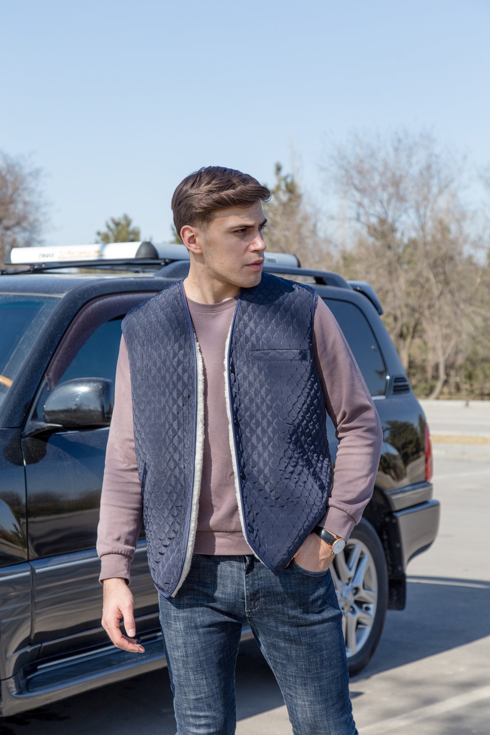 Утепленный мужской жилет из овчины