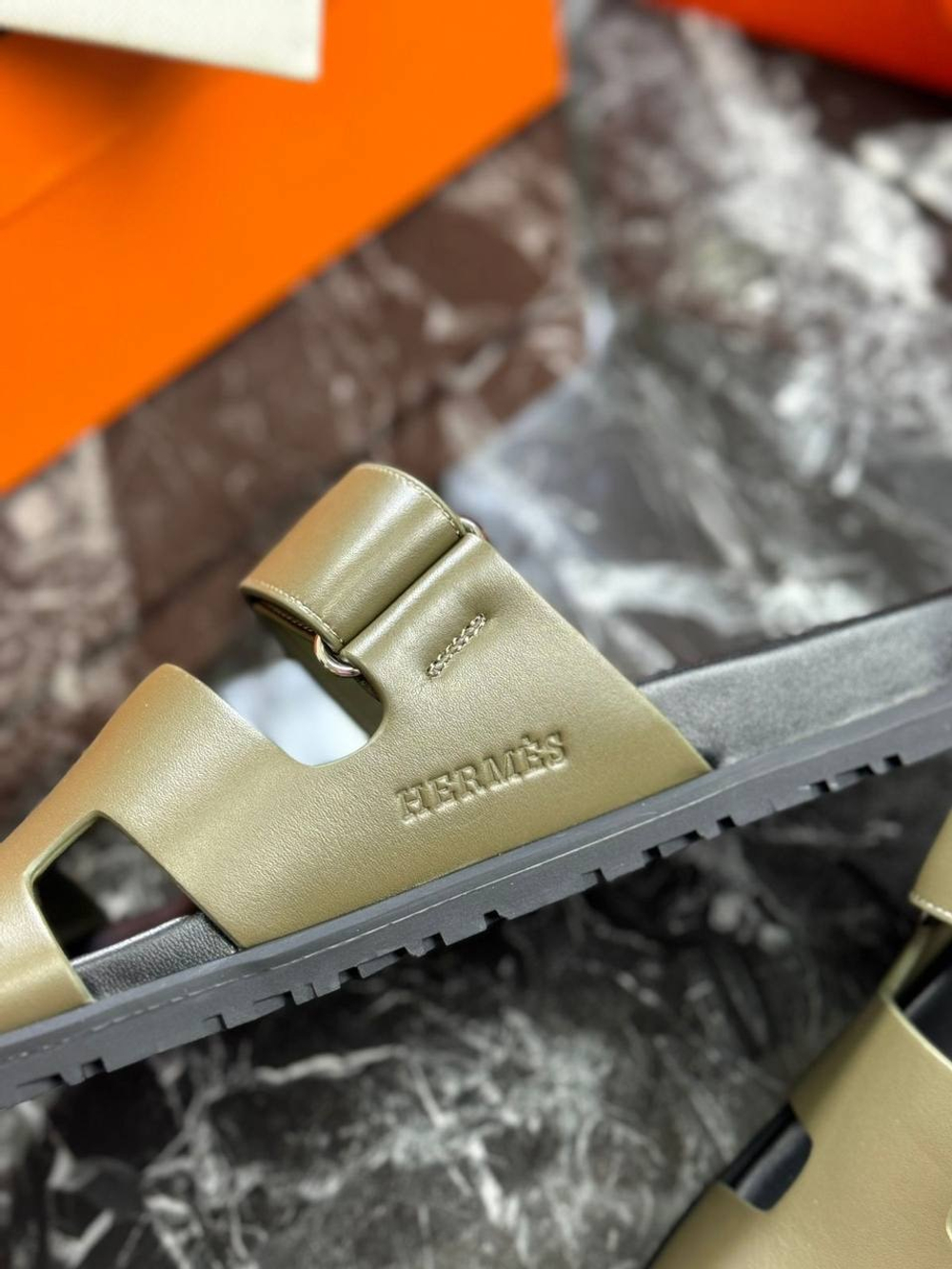 Шлепанцы Hermes