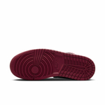Кроссовки Jordan Air Jordan 1 Low Se Velvetblackgym Red (Женская размерная сетка)