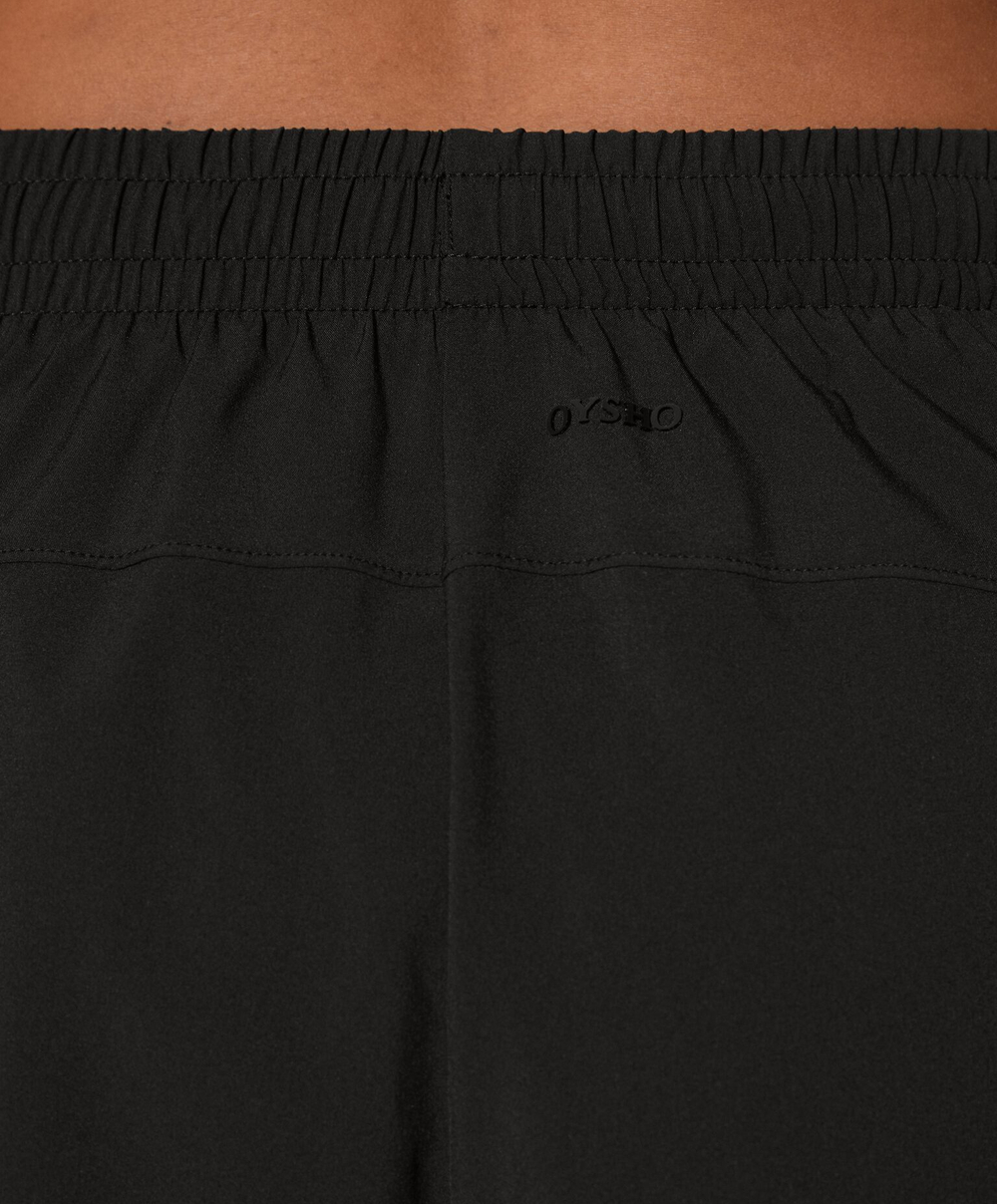 Oysho Шорты Light Touch Running для бега, черный