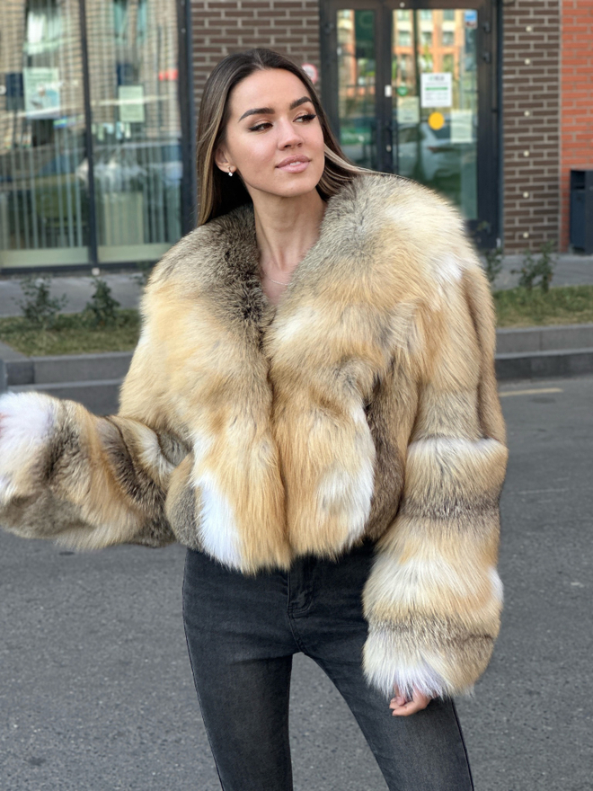 Полушубок из лисы Golden fox с английским воротником