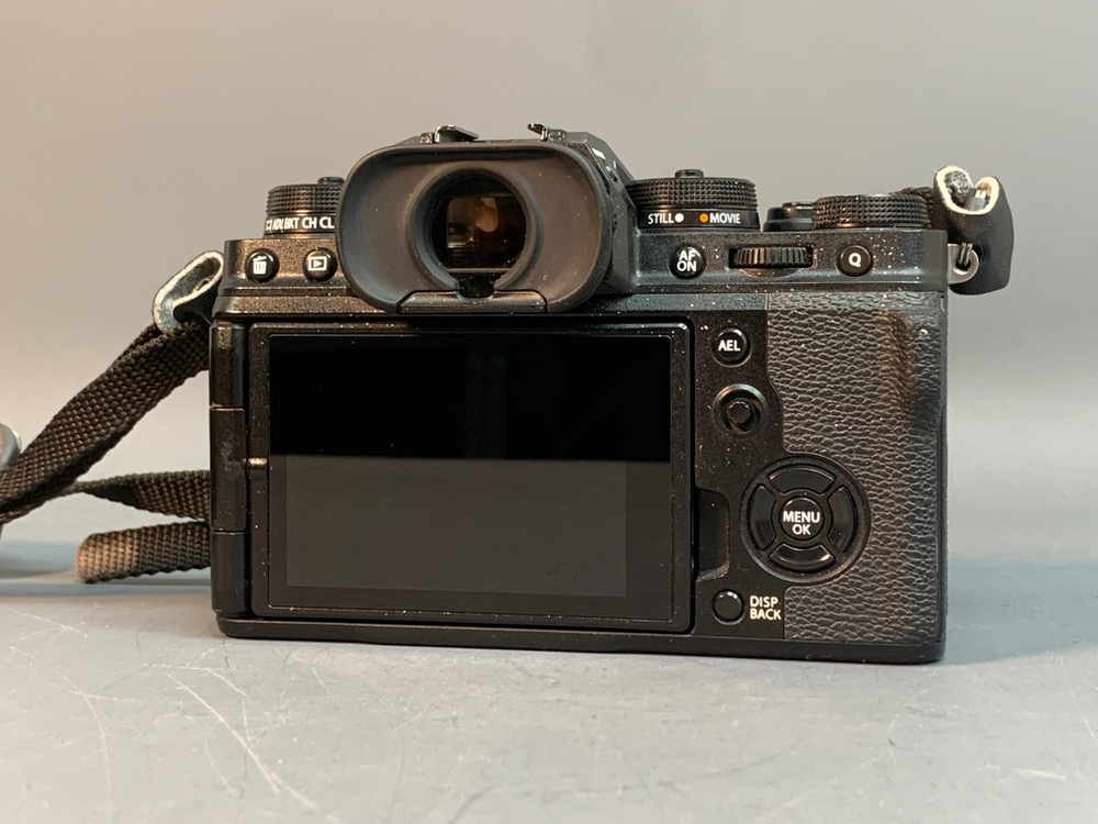 Fujifilm X-T4 27.100 кадров