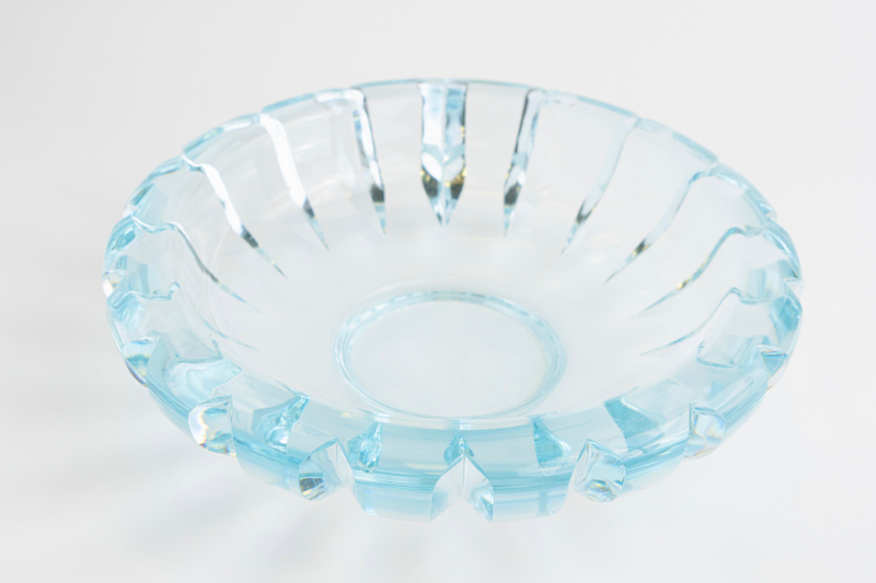 Хрустальная бледно-голубая ваза