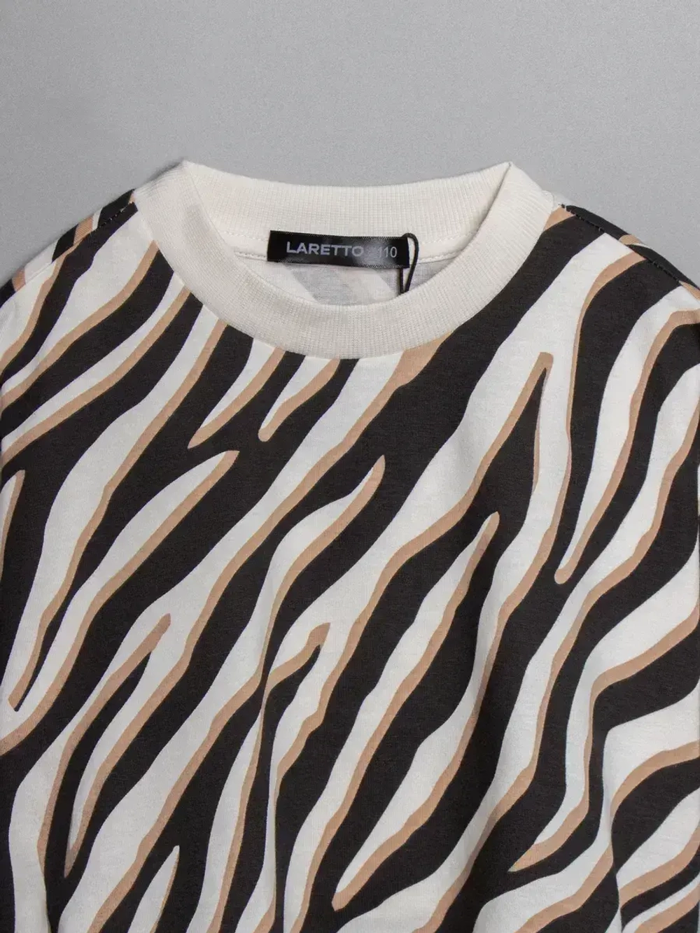 Костюм в садик, футболка и юбка