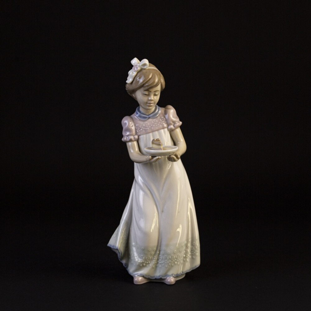 Фарфоровая мануфактура Lladro «Праздничное угощение»