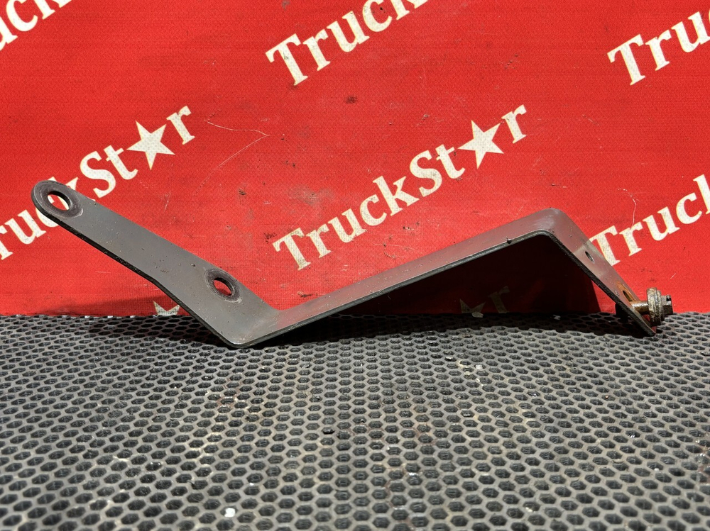 Кронштейн шумоизоляции левый