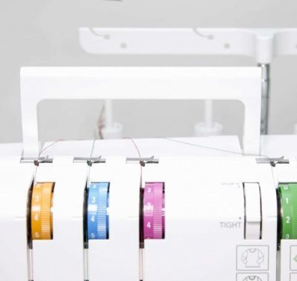 Распошивальная машина Janome Cover Pro 7000 CPS