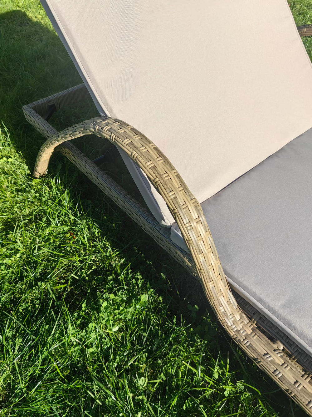 Шезлонг из искусственного ротанга Империал цвет Greige