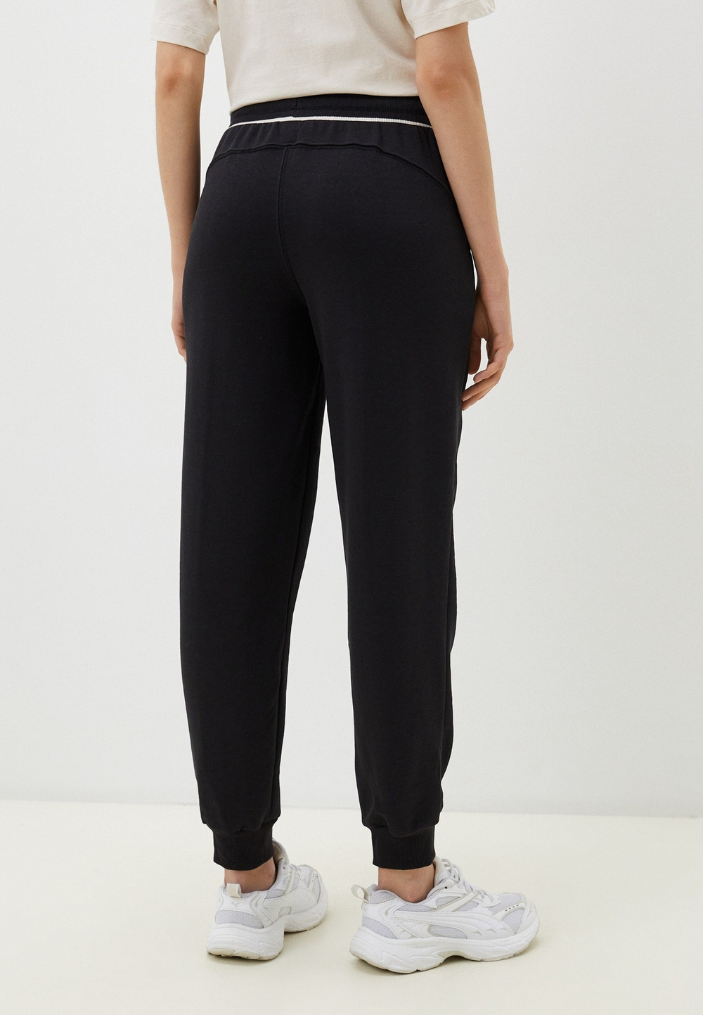 Брюки спортивные женские PUMA SQUAD Pants TR