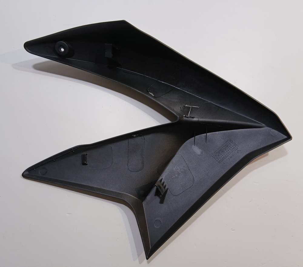 Пластик бака левый Мотоцикл ATAKI Crosser 300