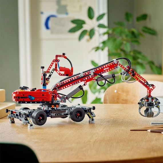 Lego konstruktor 42144 Material Handler