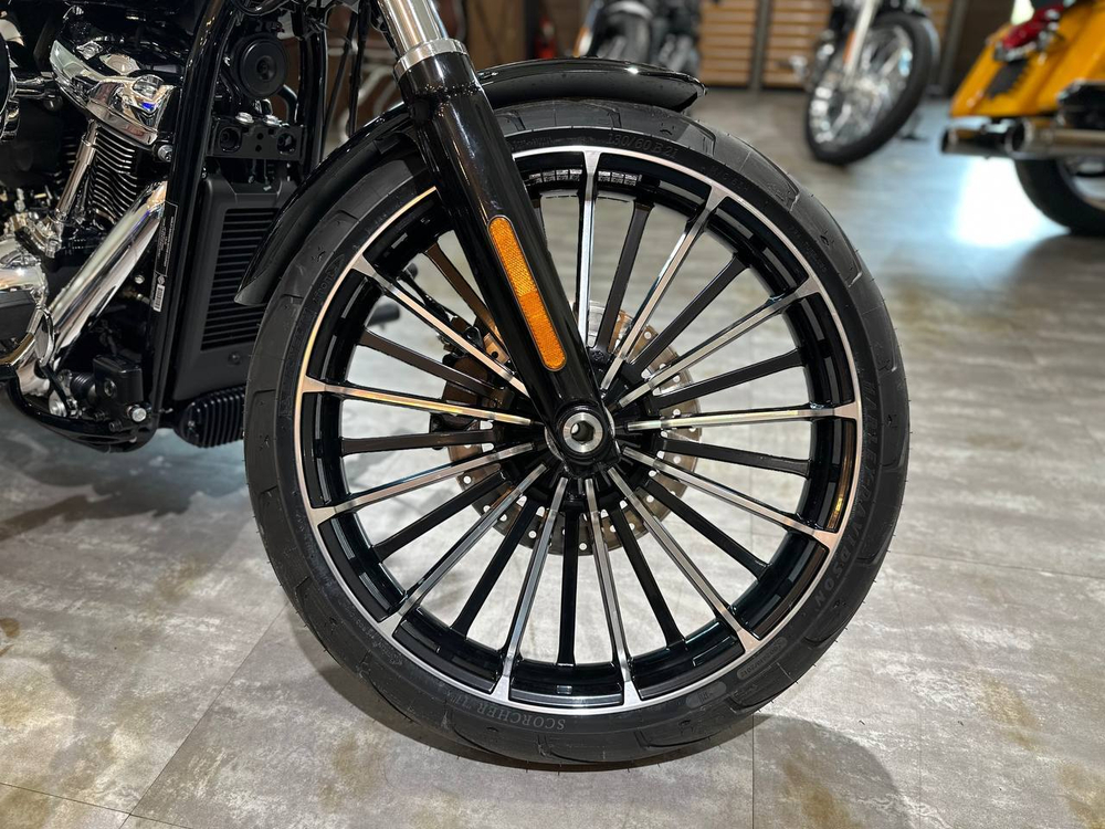 Harley-Davidson Breakout 117, 2023