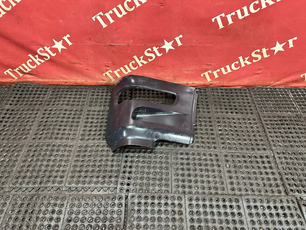 Облицовка фары левой