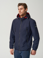 Мужская спортивная ветровка с капюшоном на резинке тёмно-синего цвета.