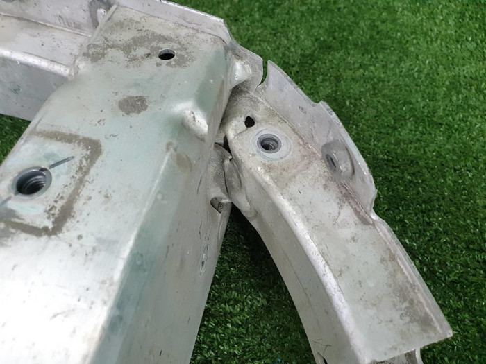 Усилитель передний BMW X3 G01 X4 G02 (2017-н.в.)