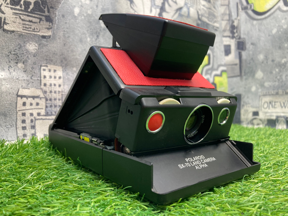 Polaroid SX-70 Land Camera