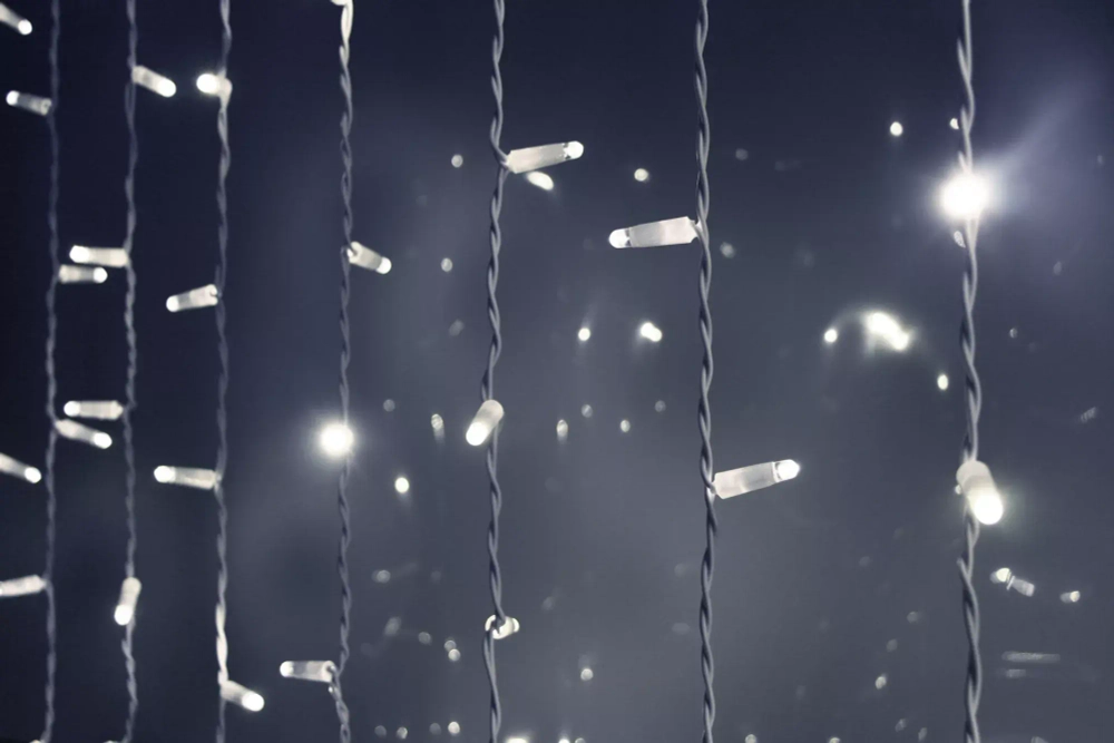 Светодиодный занавес 1000 холодных белых LED ламп, 2*6 м., статика, белый провод ПВХ, Teamprof (TPF-C2*6-CW/W)
