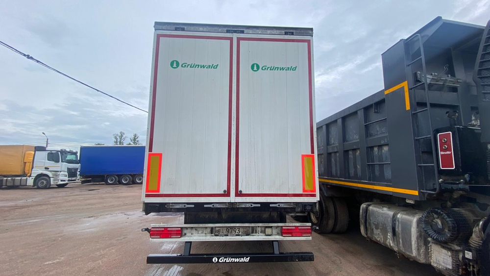 Grunwald 9453 Полуприцеп бортовой (евроборт) 9453-0000010-10 (Шторный)