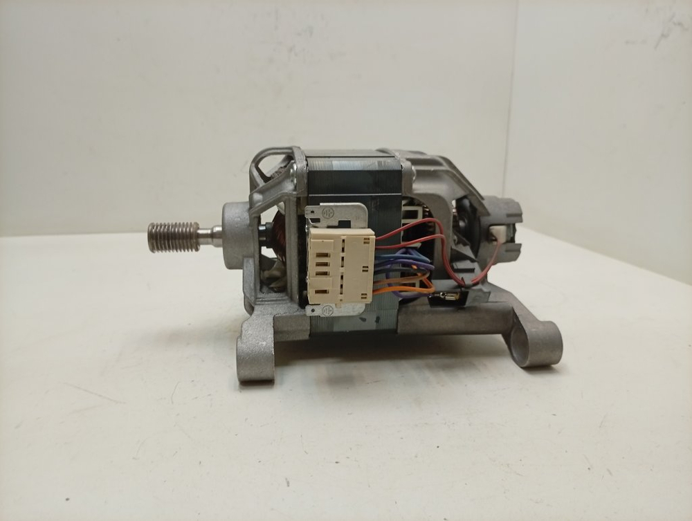 WE60S3 кт67 Двигатель для стиральной машины Gorenje MCA 52/64-148/KT15 б/у