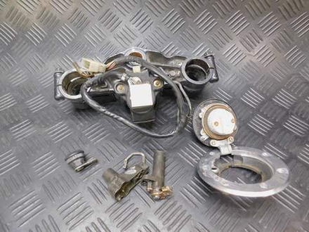 Замок зажигания Kawasaki ZZR1100 99 (комплект замков с траверсой)