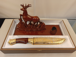 Нож на подставке "Олень"