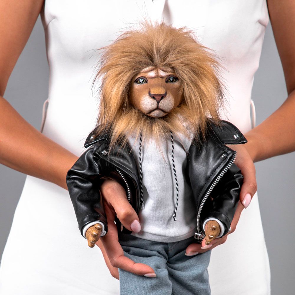 Кукла коллекционная Лев Рокки