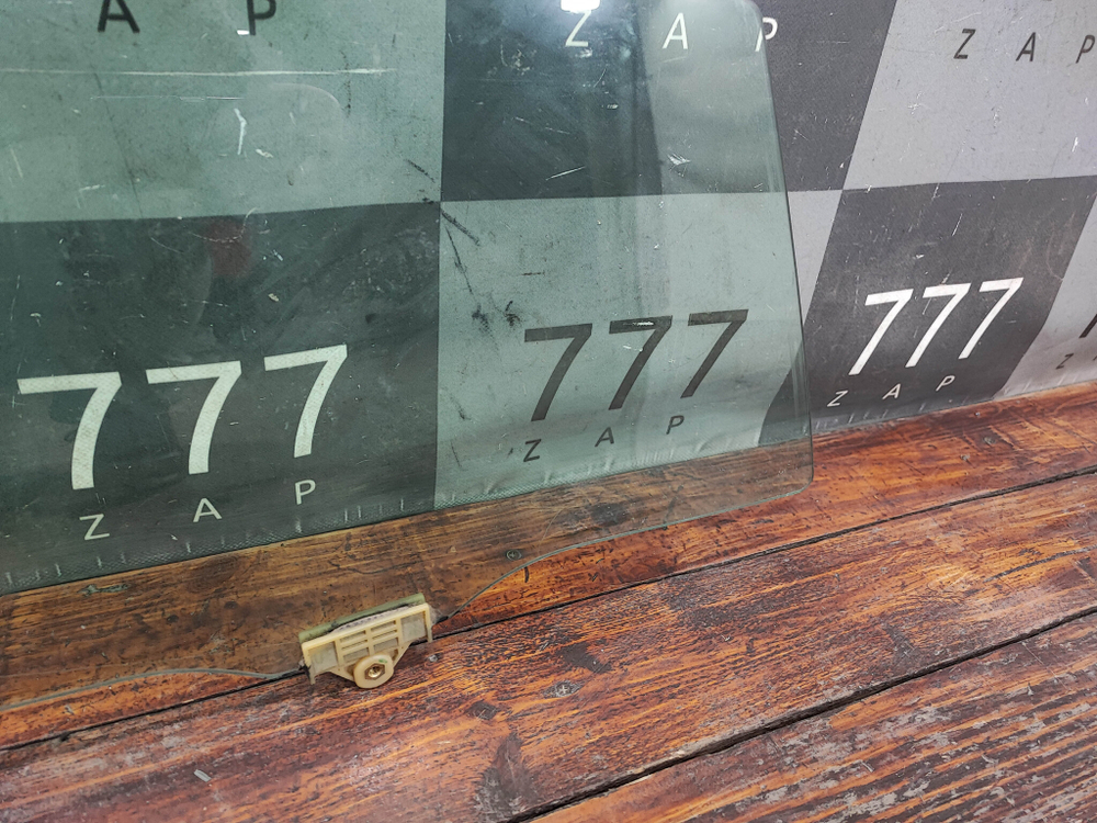 Стекло двери передней правой Kia Ceed 2 (JD) 12-18 Б/У Оригинал 82420A2010