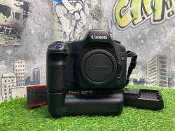 Canon 5D + Canon Battery Grip BG-E4