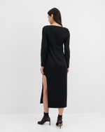 Платье с вырезом лодочка