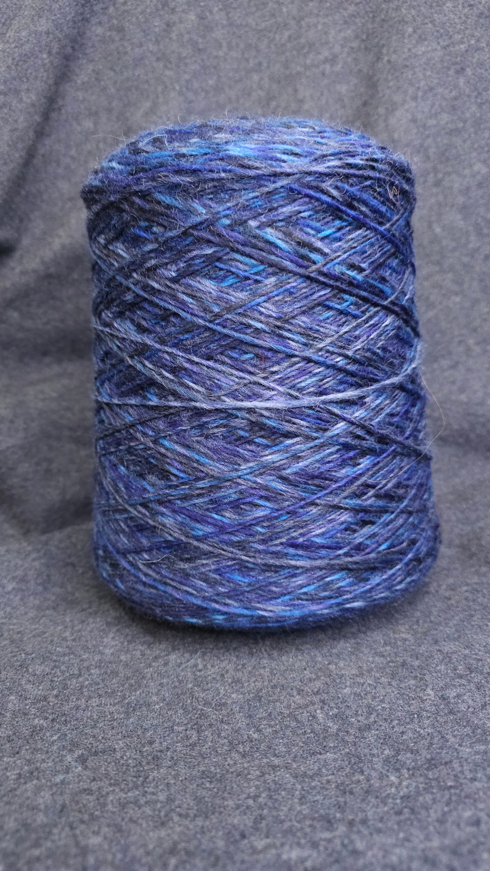 Итальянская бобинная пряжа от производителя Pinori Filati S.p.A art. JALISSE NM 2500 Состав 80% Меринос, 20% P.A. длина 250м\100 грамм