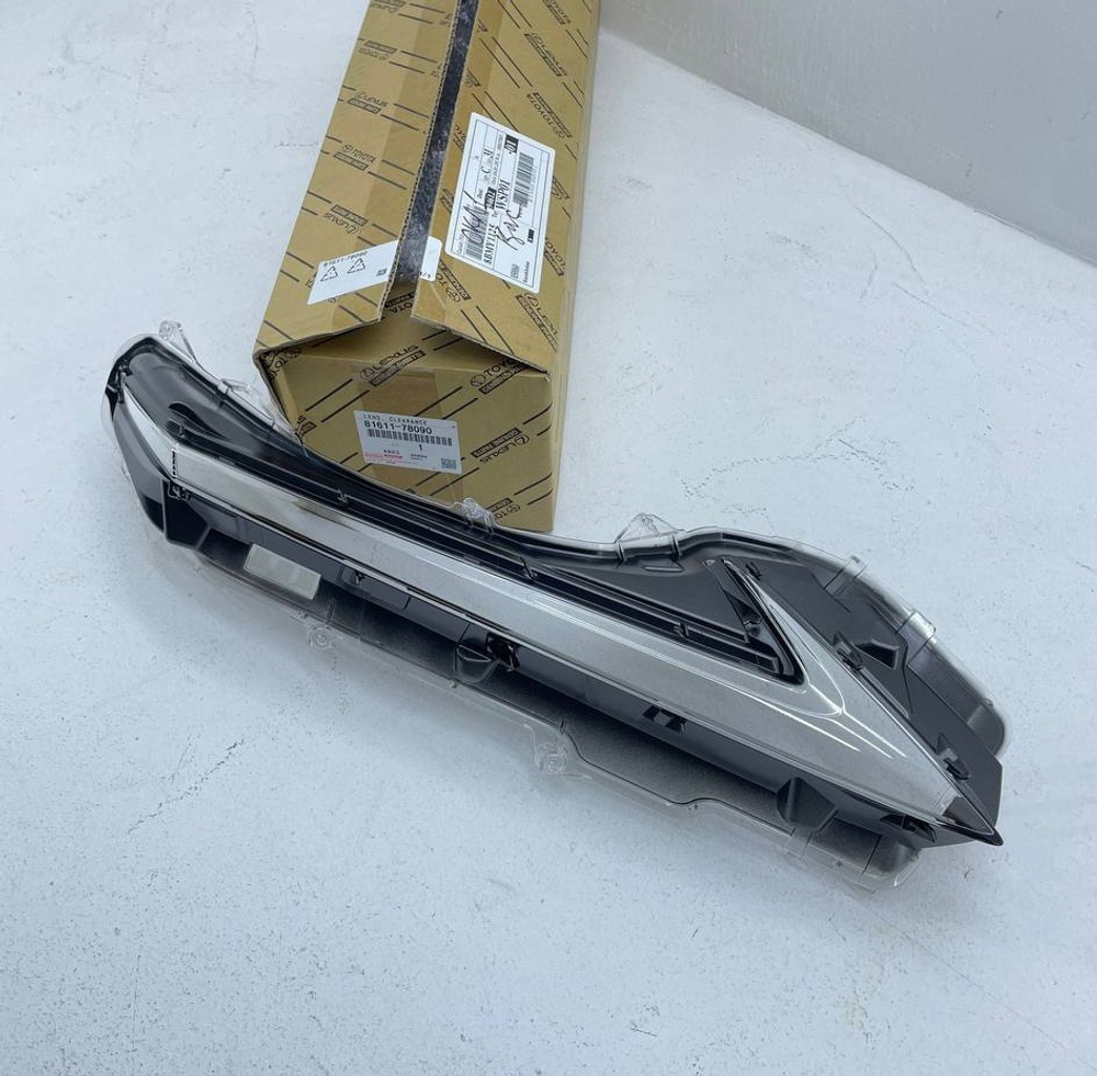 LENS, CLEARANCE LAMP, RH 81611-78090 8161178090