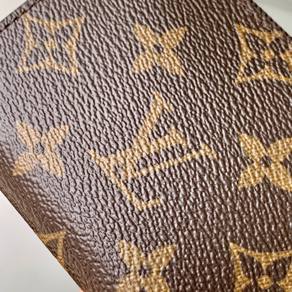 Louis Vuitton Noa Compact Wallet