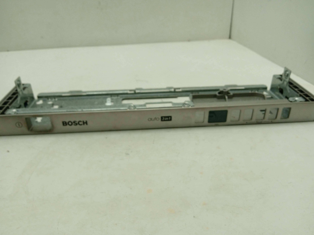 SRV55T03EU/30 ктп17 Передняяя лицвая панель для посудомоечной машины Bosch 5600046412 б/у