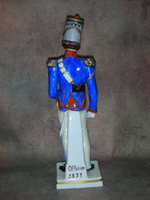 Статуэтка. Фарфор. Солдат Офицер 1831. Sitzendorf. Германия