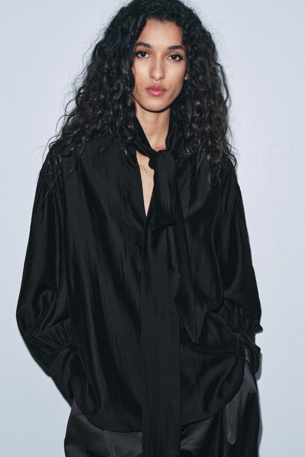 ZARA БЛУЗА СВОБОДНОГО КРОЯ С ЗАВЯЗКАМИ — ZW COLLECTION, ЧЕРНЫЙ