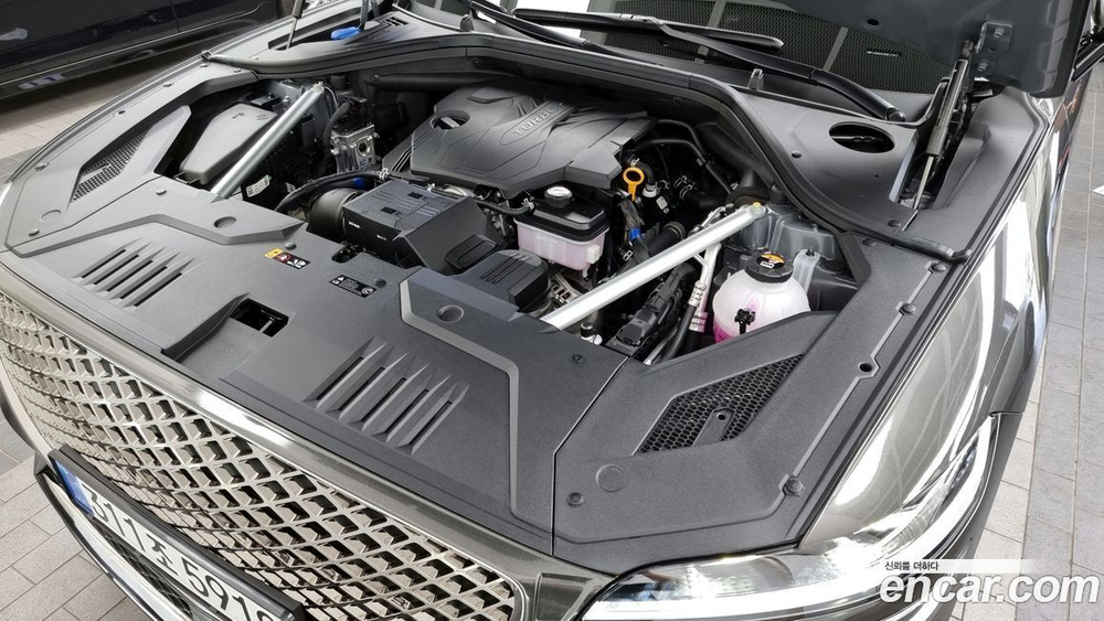 Genesis GV70 2.5T Бензин AWD (04.2024)