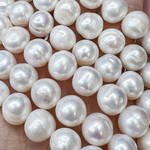 Жемчуг 3А речной бусины шарик 10-11 мм, на нитке 38 см